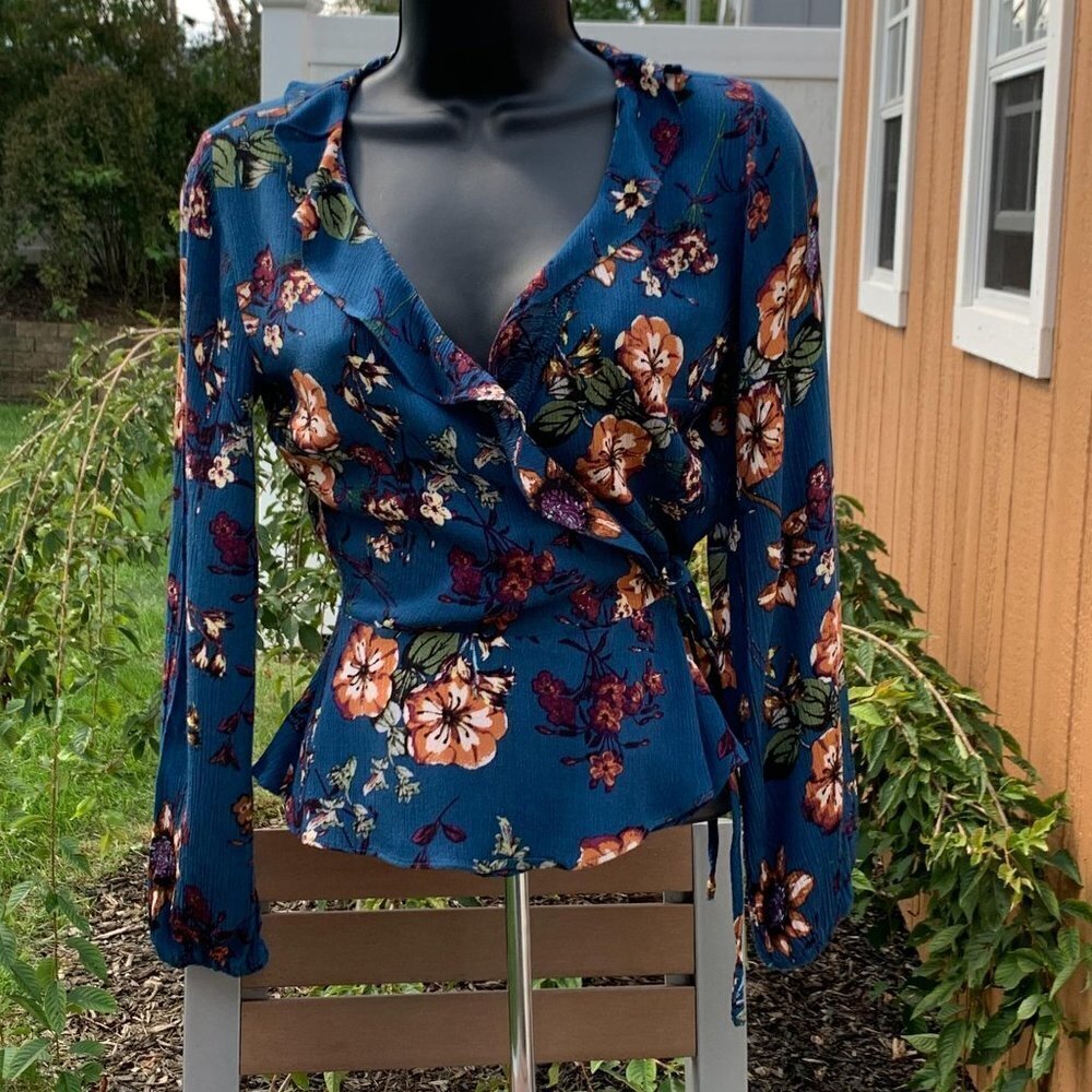 Blu Pepper Floral Wrap Boho Blouse size XS - Picture 5 of 16